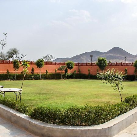 Oyo Srk Hotel & Resort Dźajpur Zewnętrze zdjęcie